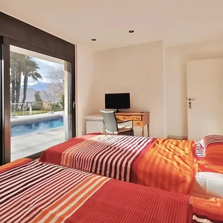Stylish Yanni Splendid View Holiday home *