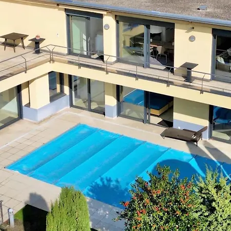 Holiday home Stylish Yanni Splendid View *